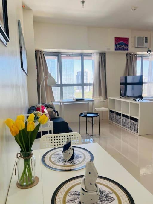 Perfect Accommodation For You In Levels Burbank Manila Exterior photo